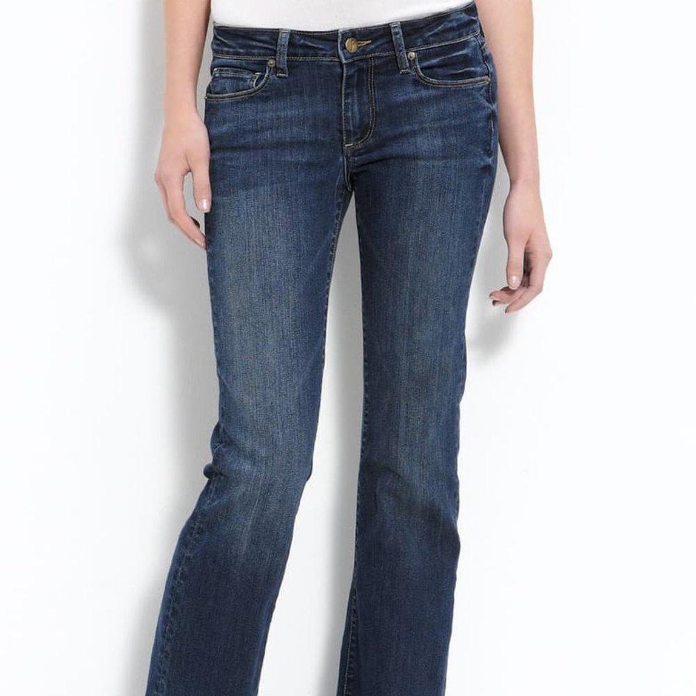 Paige Hollywood Hills bootcut jeans size 29